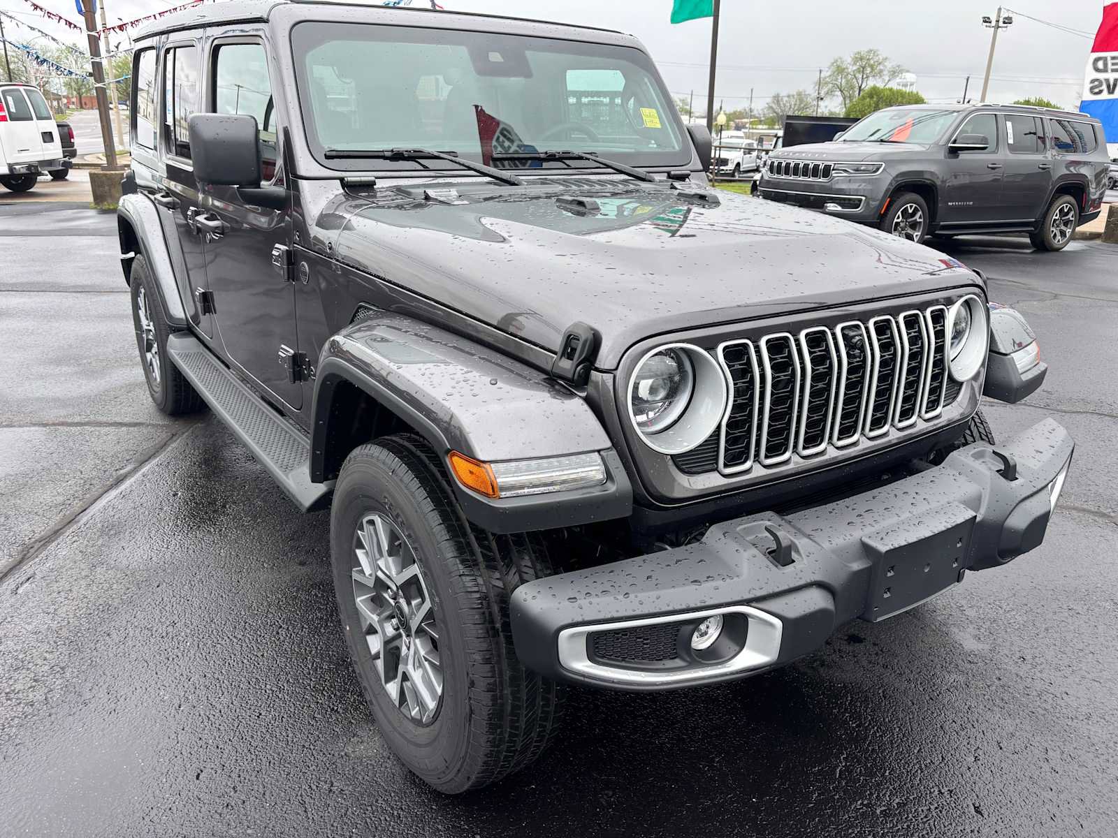 Used 2025 Jeep Wrangler Sahara image 3