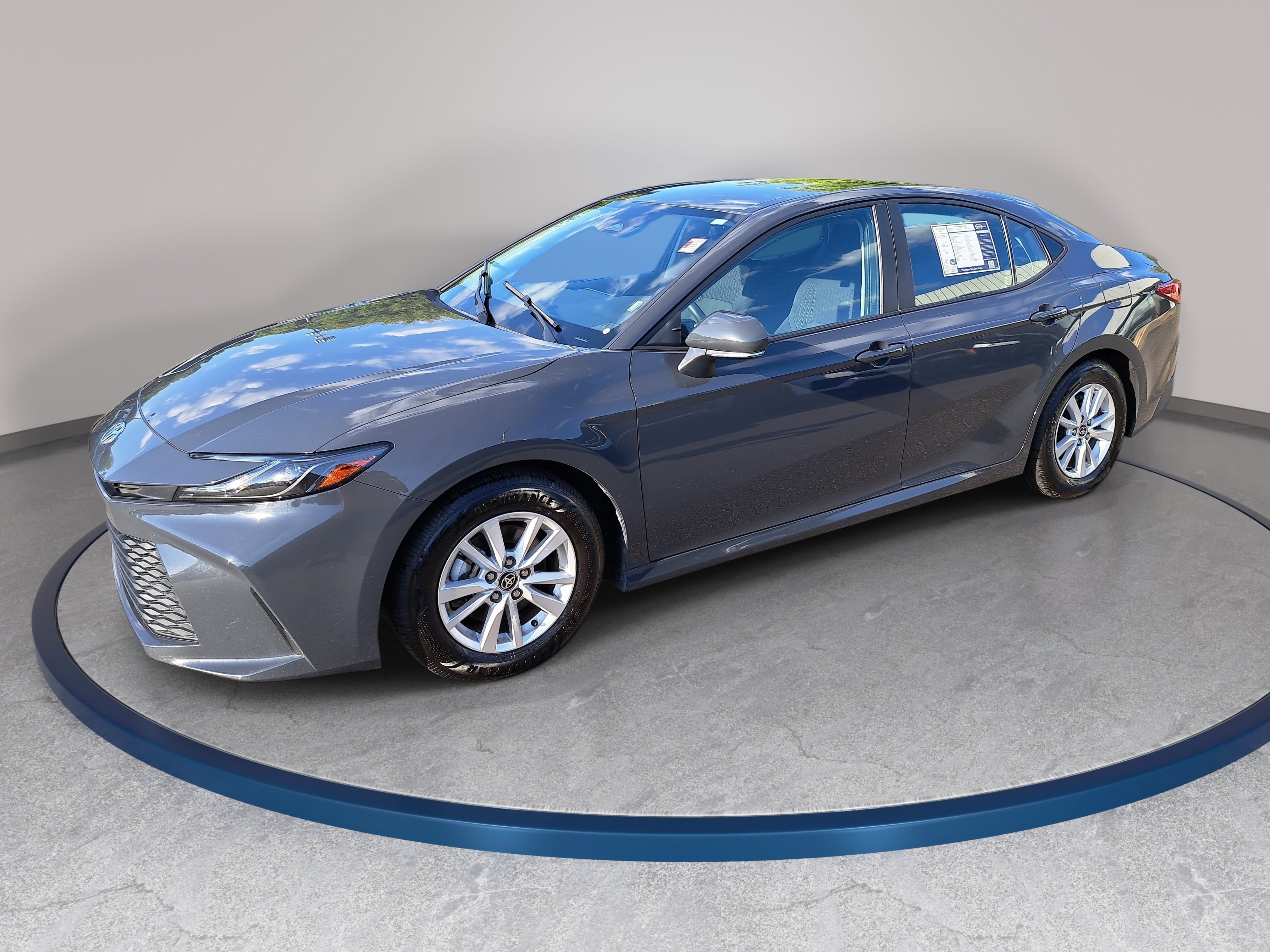 Used 2025 Toyota Camry LE FWD image 1
