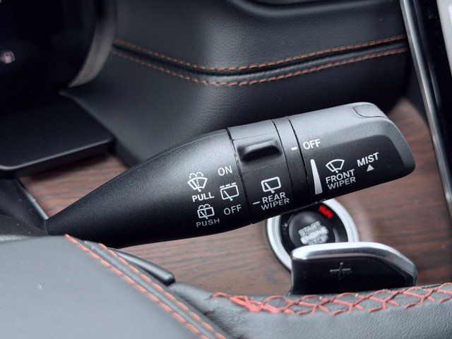 Certified 2025 Jeep Grand Cherokee Summit AWD/4WD image 34