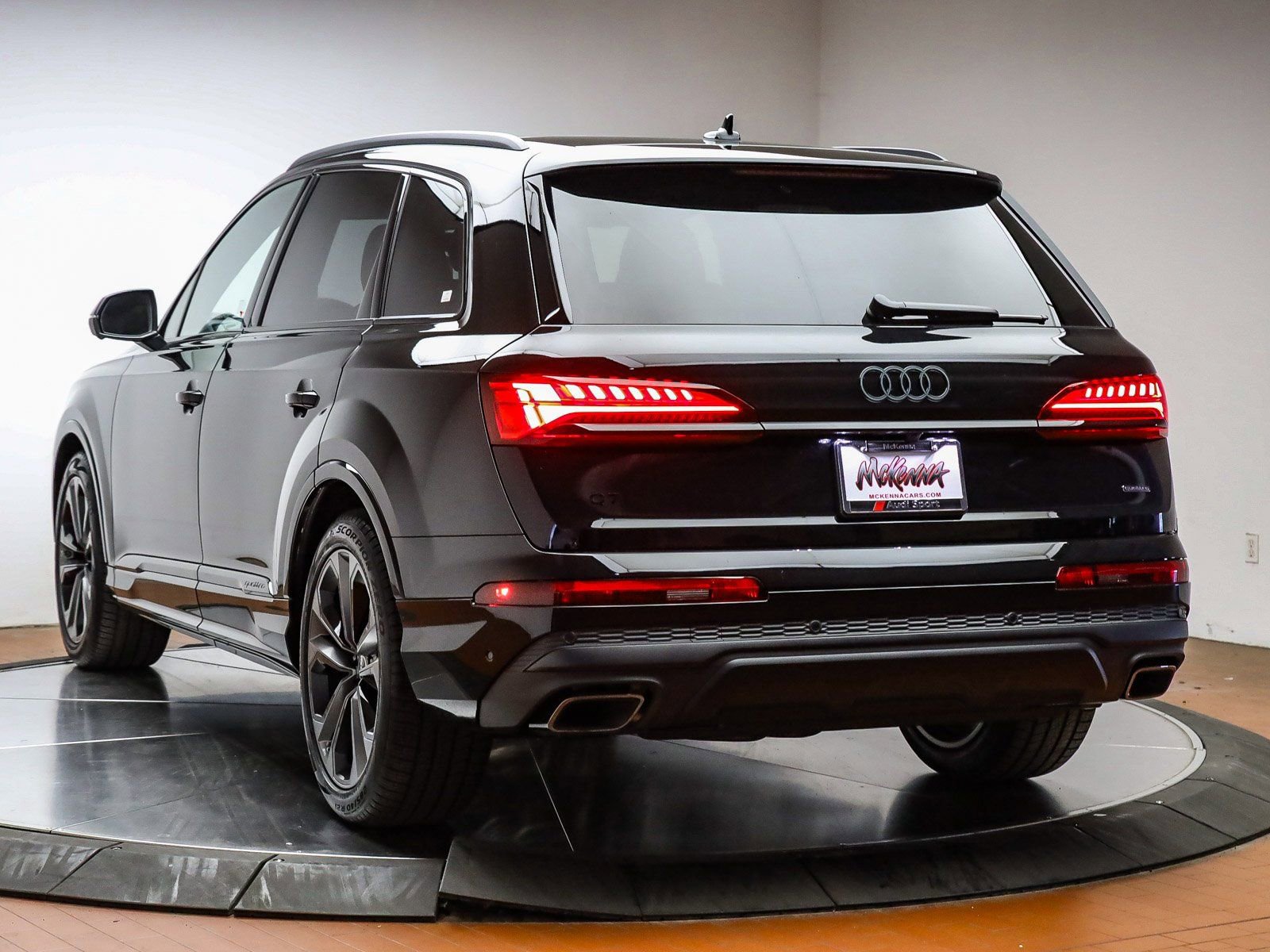 New 2026 Audi Q7 3.0T Premium Plus AWD/4WD image 10
