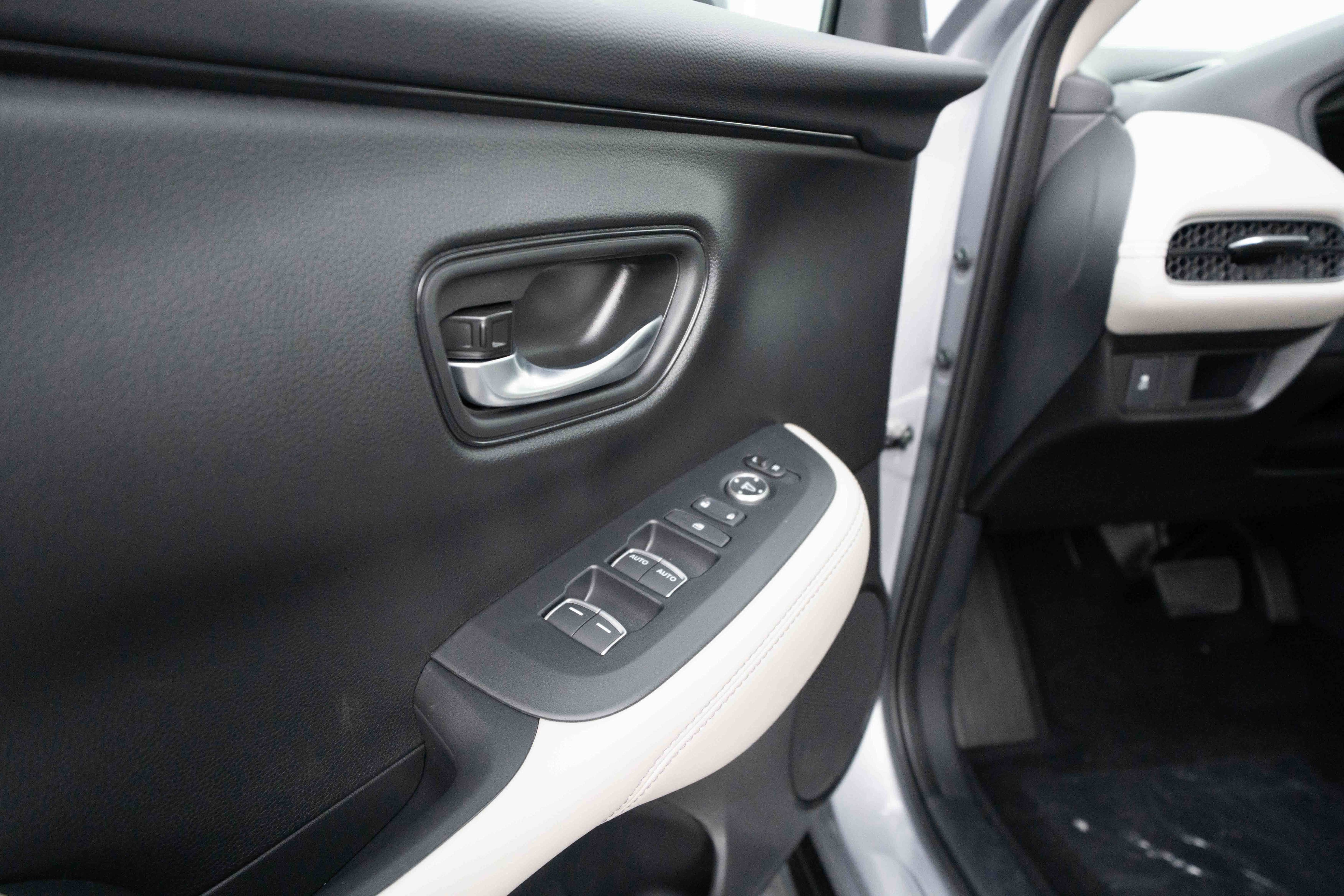 New 2026 Honda HR-V EX-L image 7