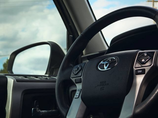 Used 2017 Toyota 4Runner Limited AWD/4WD image 22