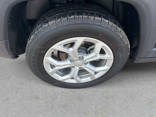 Used 2024 Jeep Compass Latitude AWD/4WD image 10