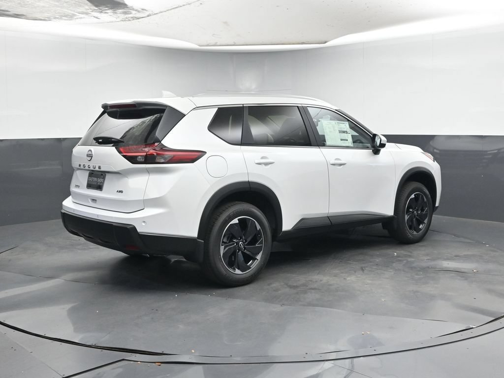 Used 2026 Nissan Rogue SV w/ SV Premium Package AWD/4WD image 5