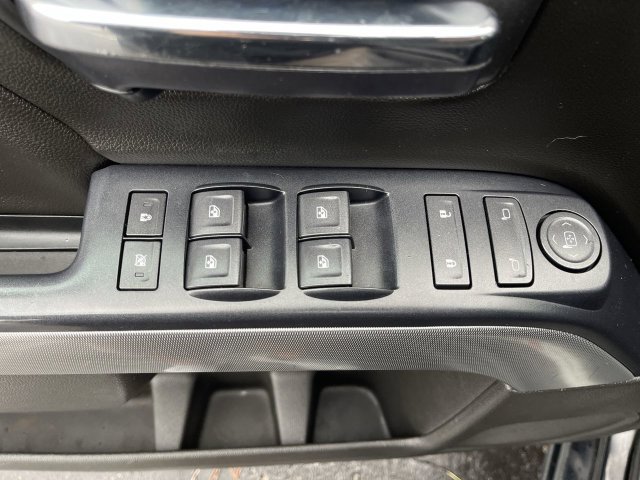 Used 2018 Chevrolet Silverado 1500 LT w/ All Star Edition AWD/4WD image 22