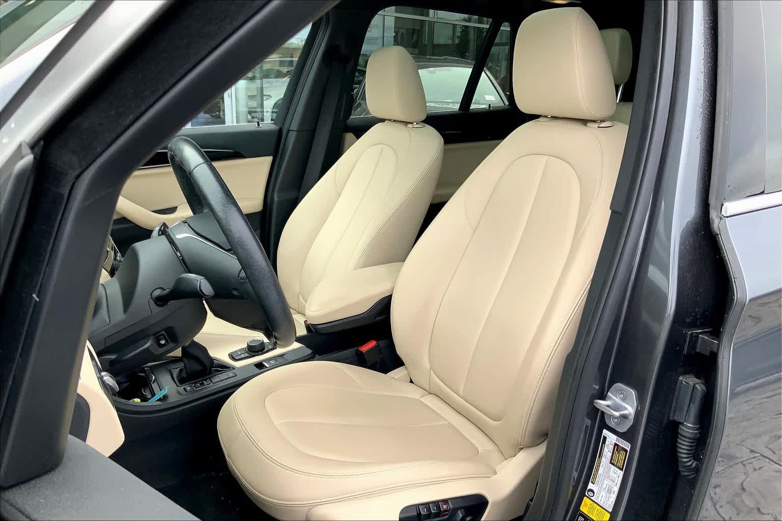 Used 2017 BMW X1 xDrive28i AWD/4WD image 7