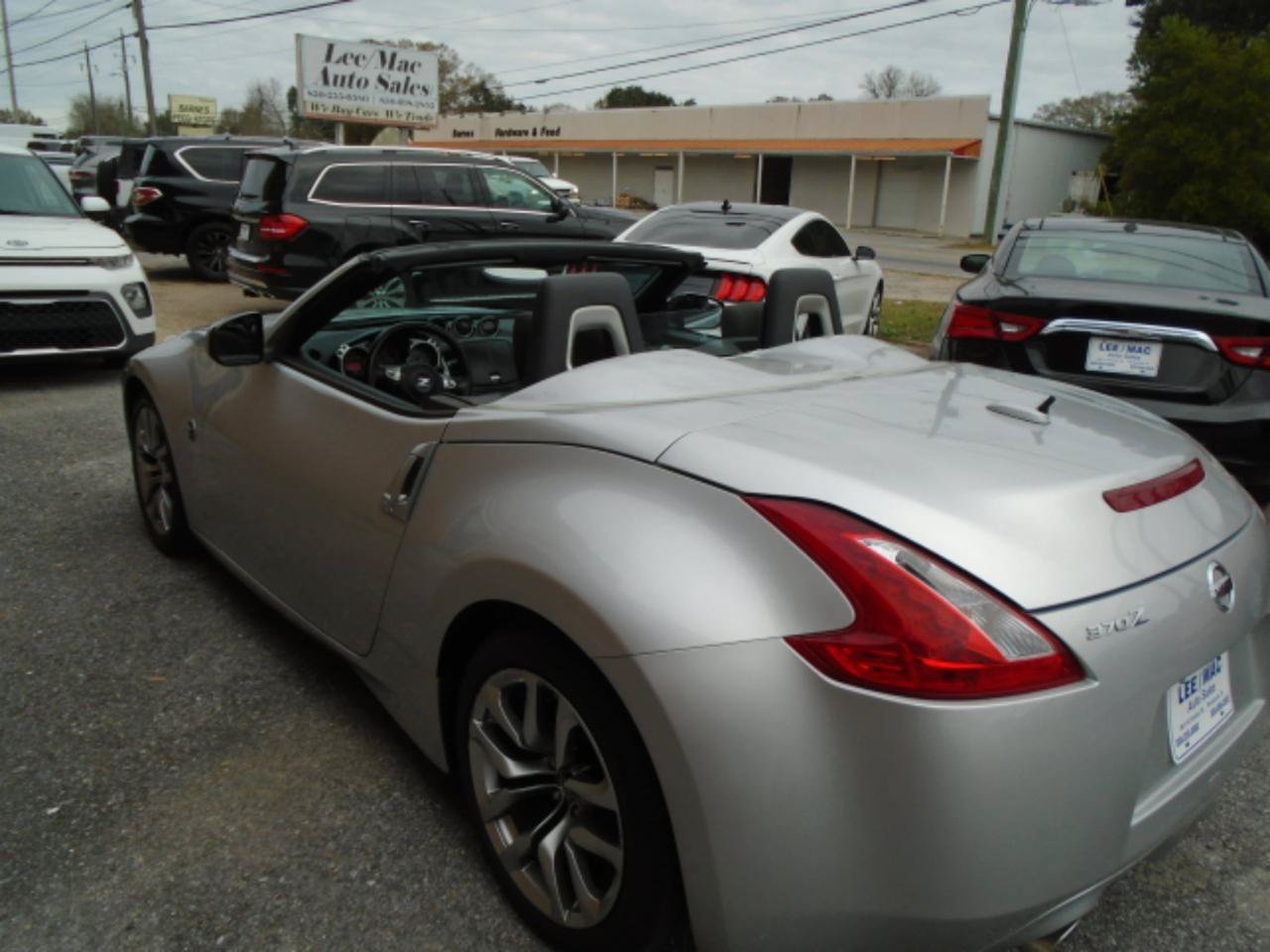 Used 2013 Nissan 370Z Roadster RWD image 14
