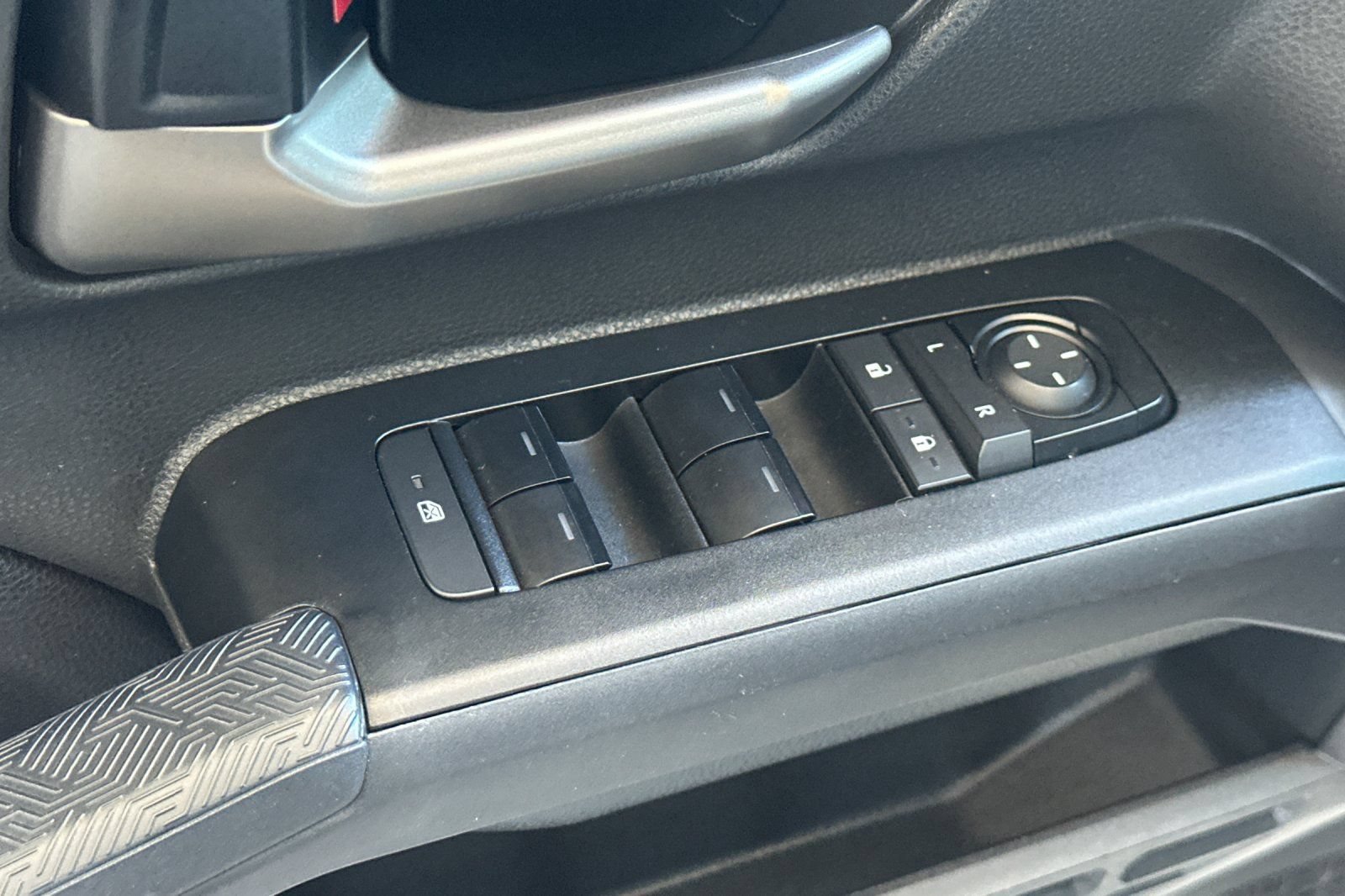 Used 2024 Toyota Tacoma TRD Off-Road AWD/4WD image 11