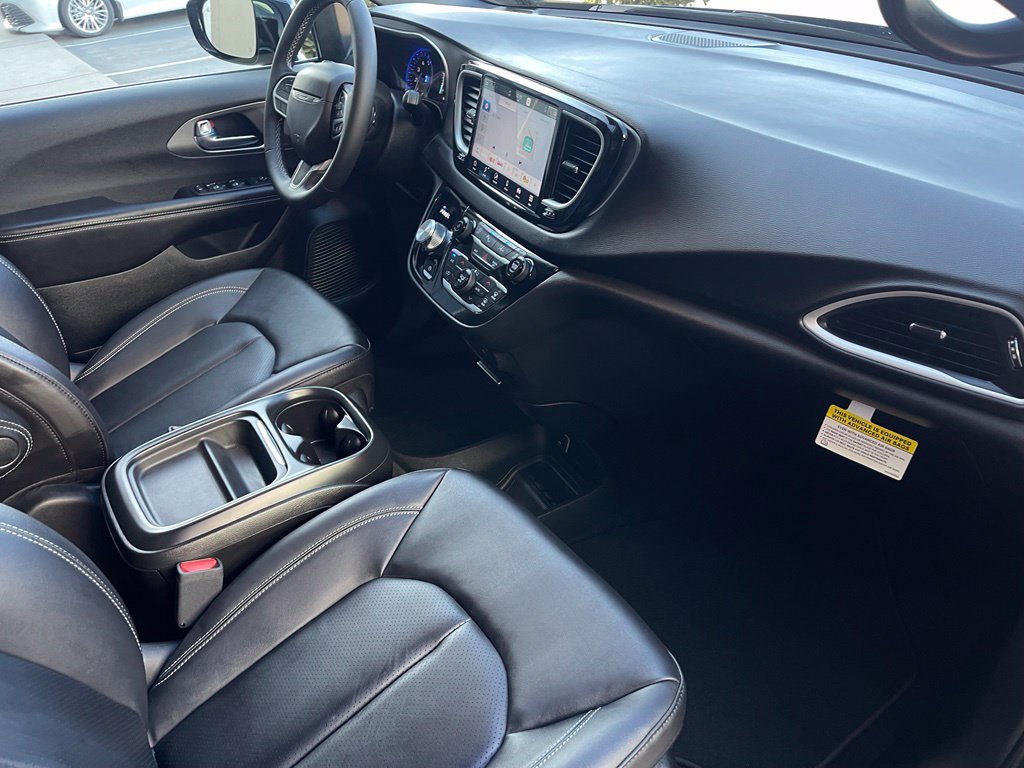 New 2027 Chrysler Pacifica LX FWD image 18