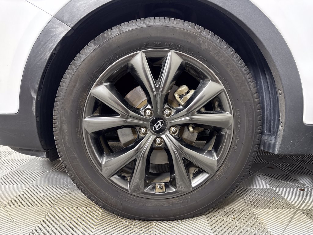 Used 2017 Hyundai Santa Fe Sport FWD image 24