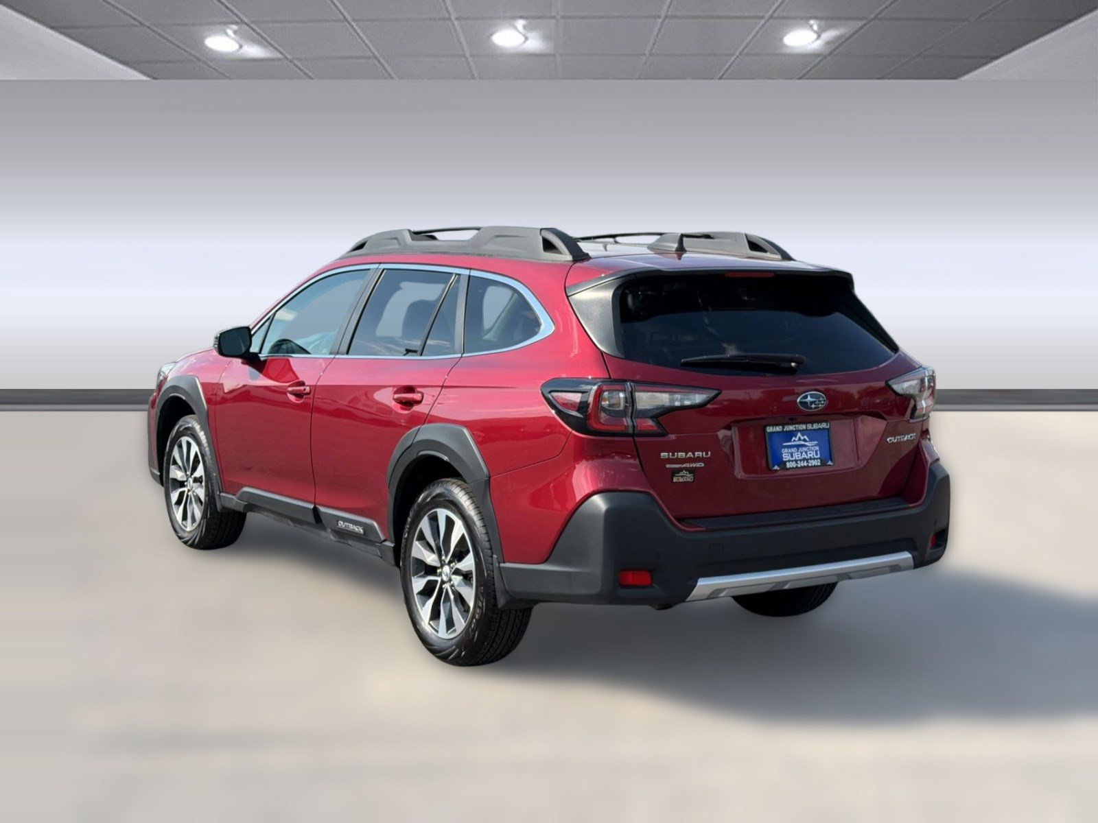 Certified 2025 Subaru Outback Limited AWD/4WD image 3