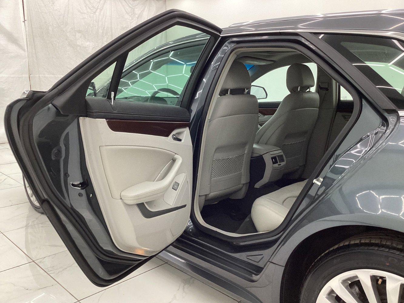 Used 2011 Cadillac CTS Premium image 22