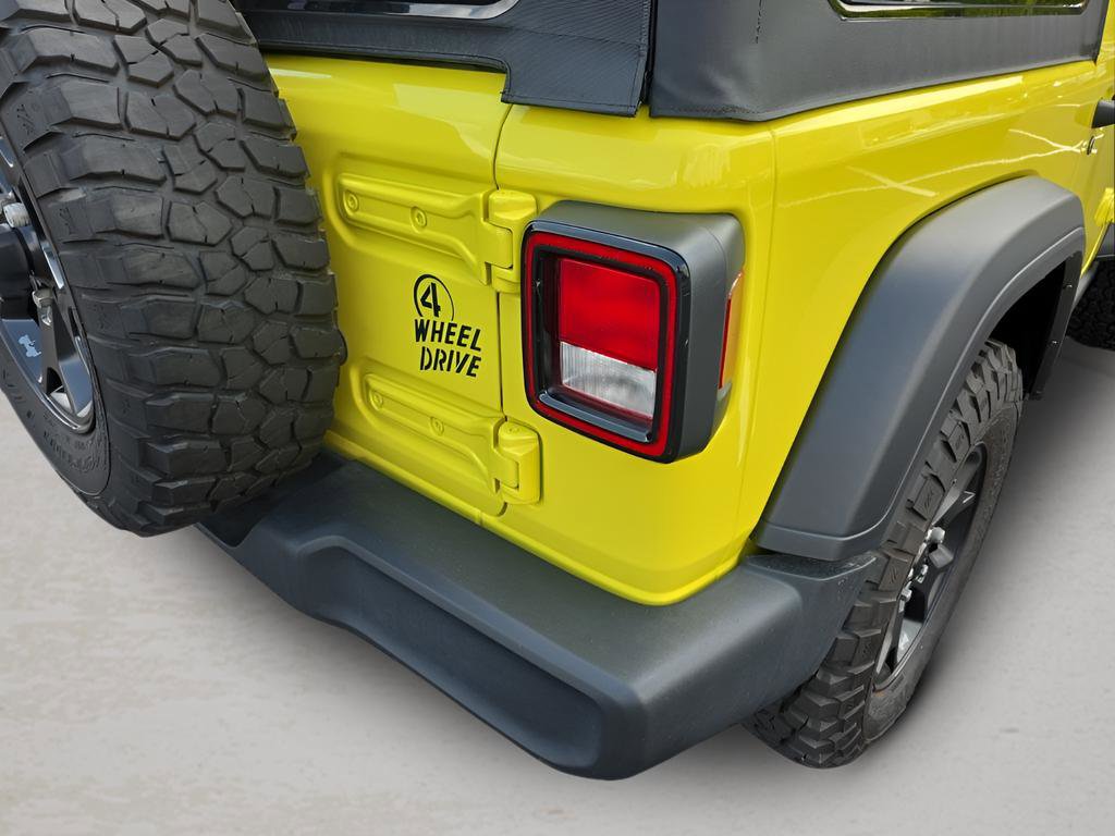 Used 2023 Jeep Wrangler Willys image 11