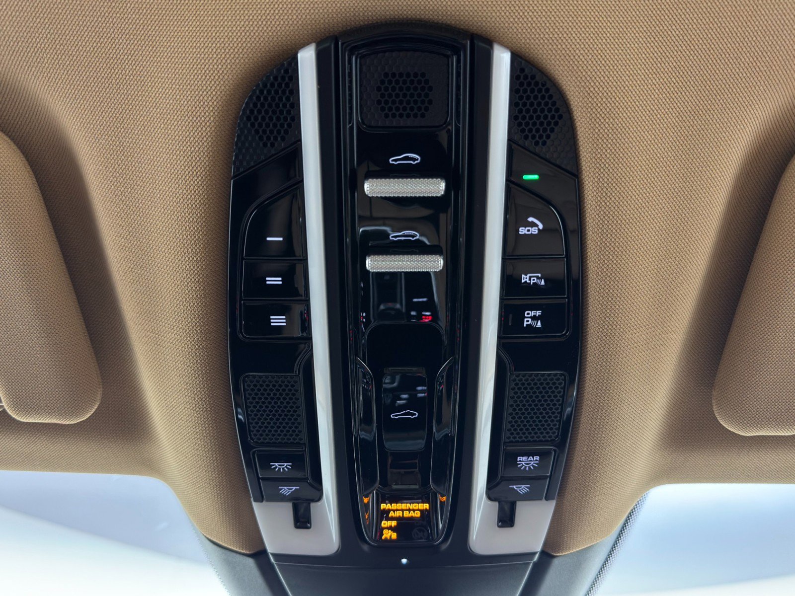 Used 2022 Porsche Panamera 4S Executive image 36