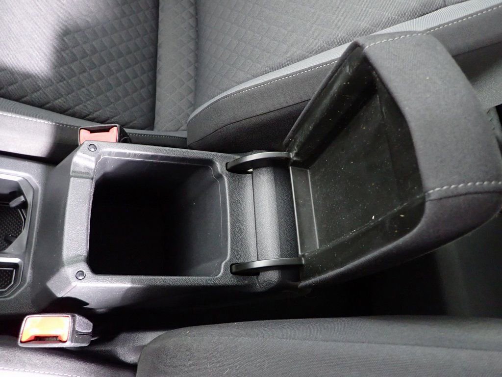 Used 2018 Volkswagen Tiguan S image 33