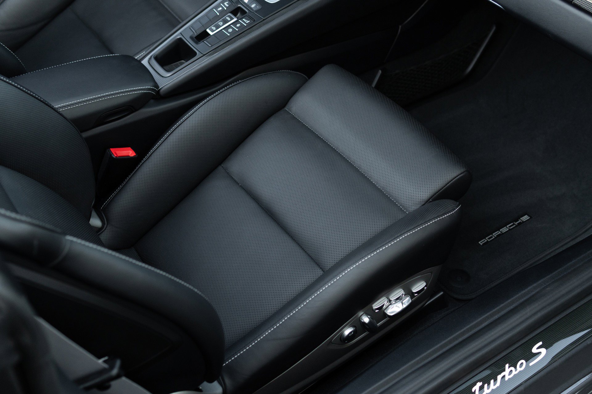 Used 2019 Porsche 911 Turbo S image 56