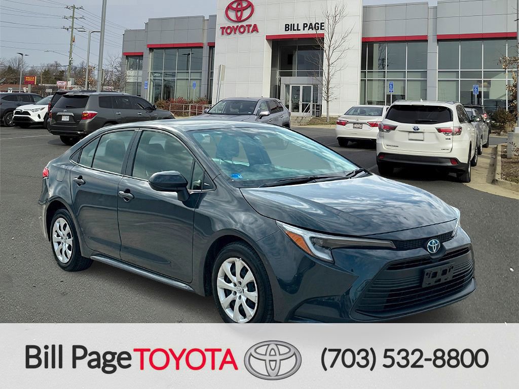 Used 2023 Toyota Corolla LE image 1