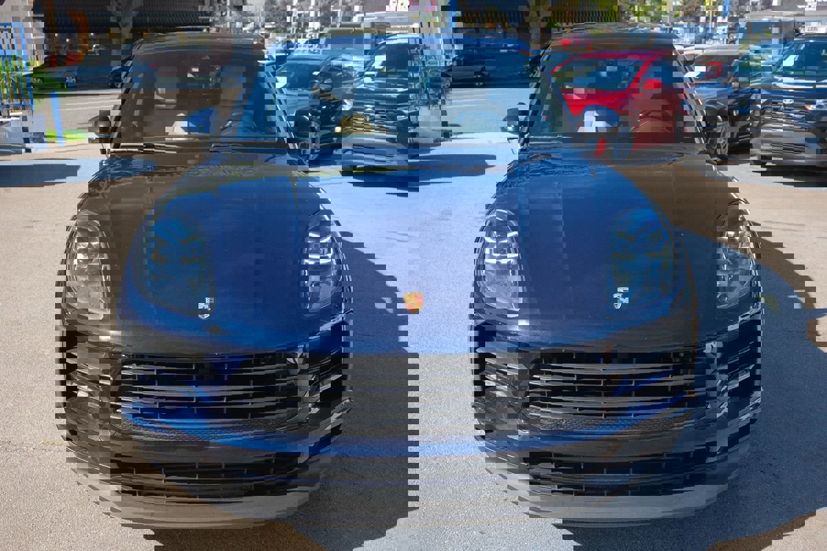 Used 2021 Porsche Macan image 2