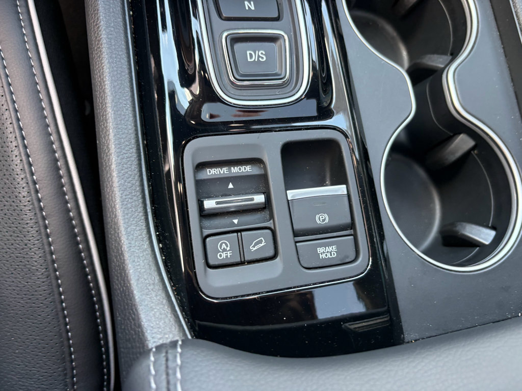 Certified 2025 Honda Pilot Elite image 29