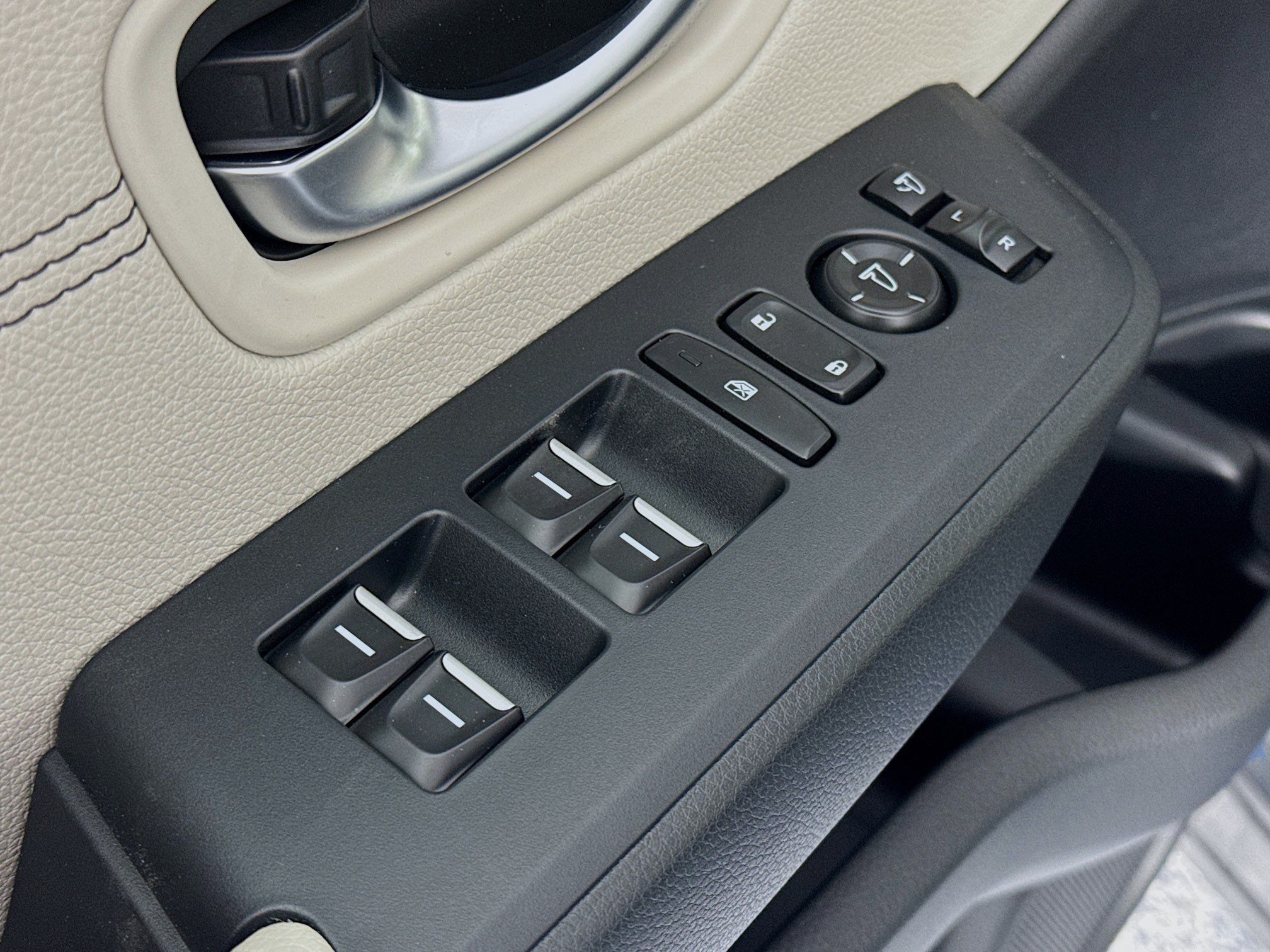 New 2026 Honda Pilot Touring image 18