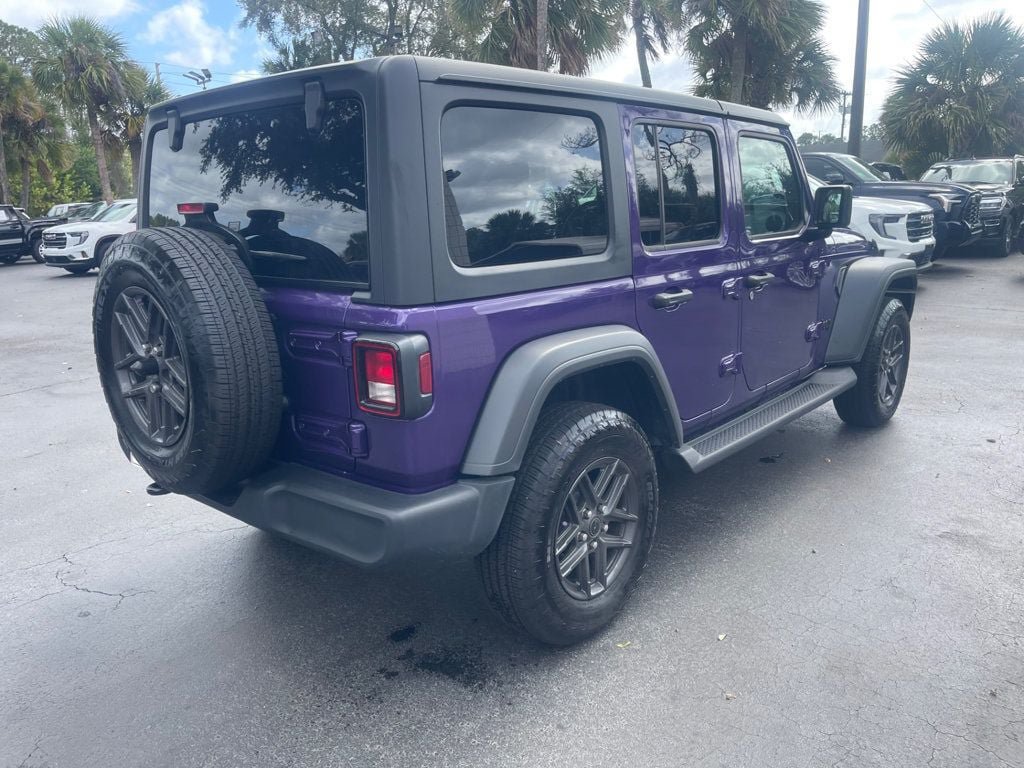 Used 2026 Jeep Wrangler Unlimited Sport AWD/4WD image 7