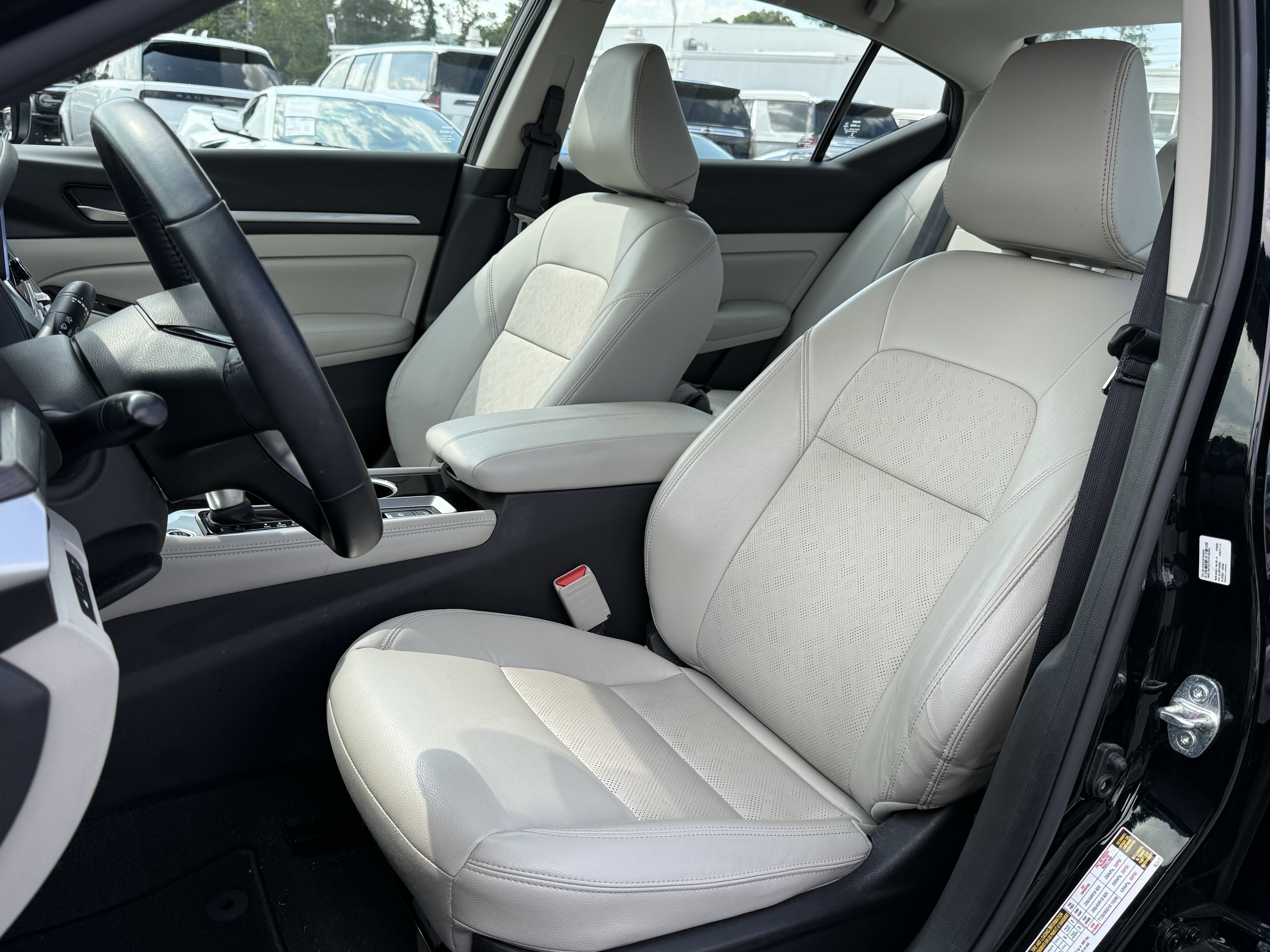 Used 2024 Nissan Altima 2.5 SL AWD/4WD image 16