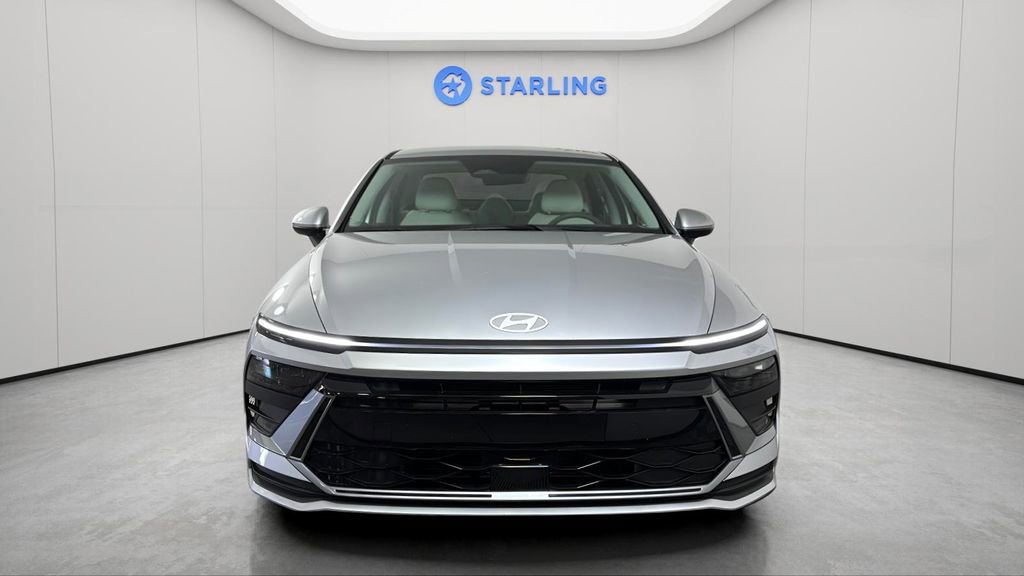 Used 2025 Hyundai Sonata SE image 16