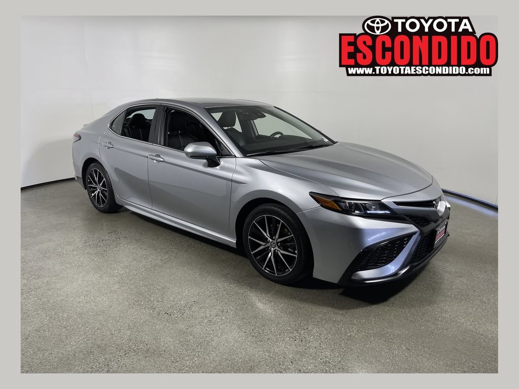 Certified 2024 Toyota Camry SE FWD image 1