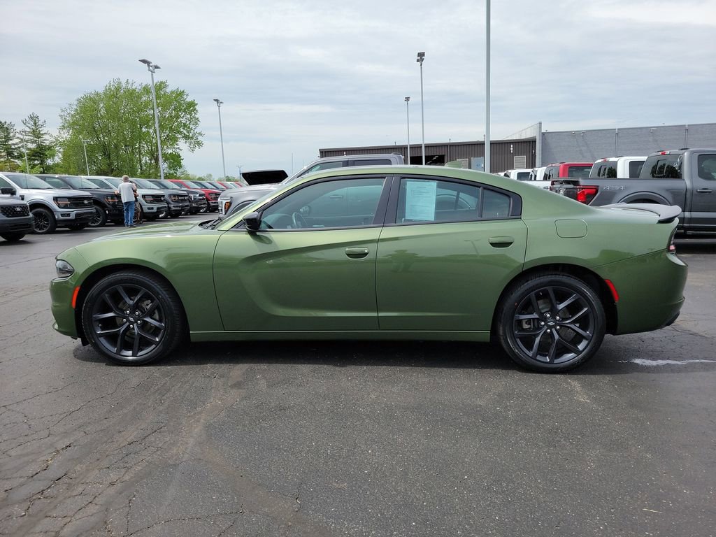 Used 2023 Dodge Charger SXT w/ Blacktop Package RWD image 7