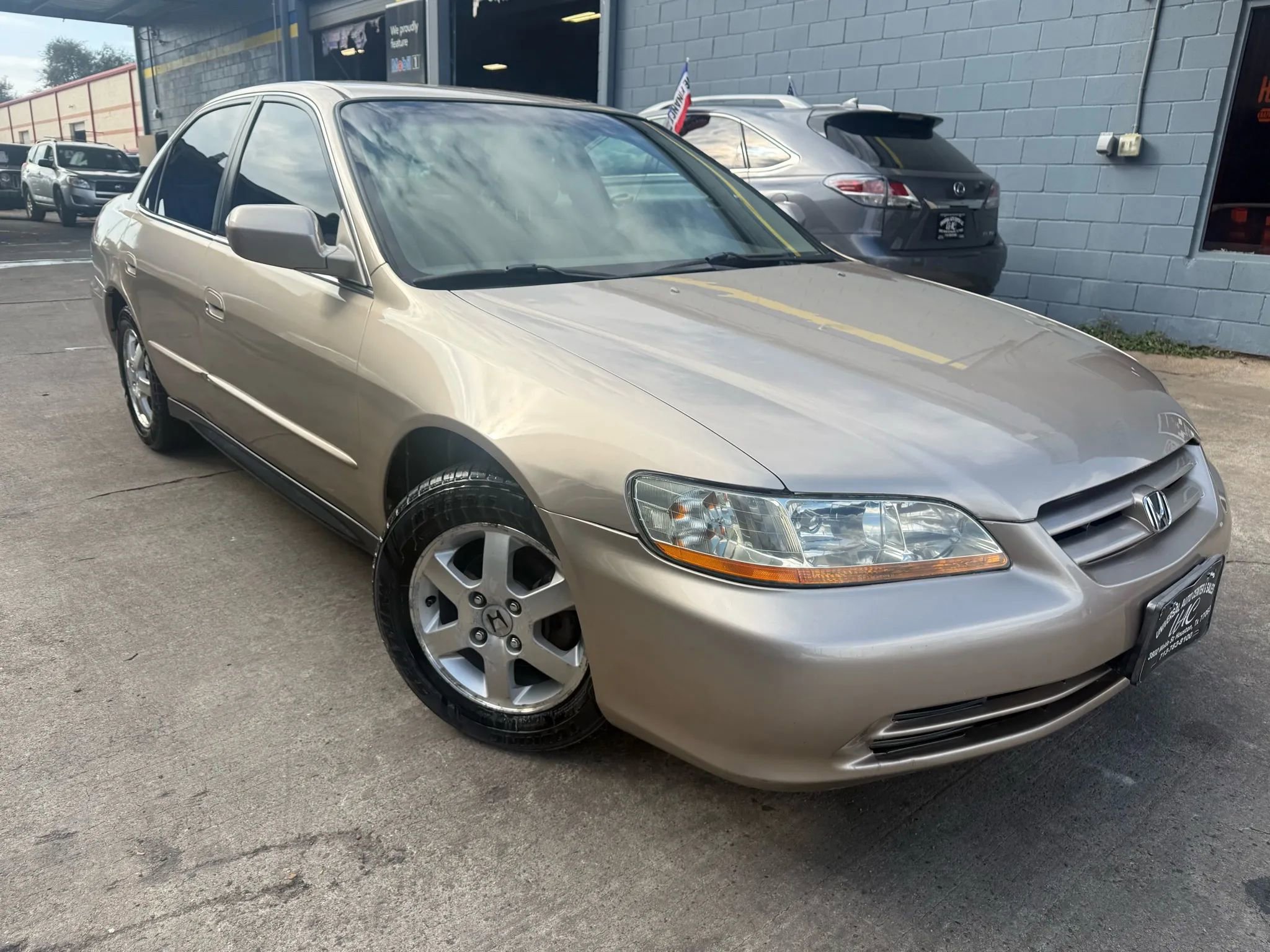 Used 2001 Honda Accord LX image 1