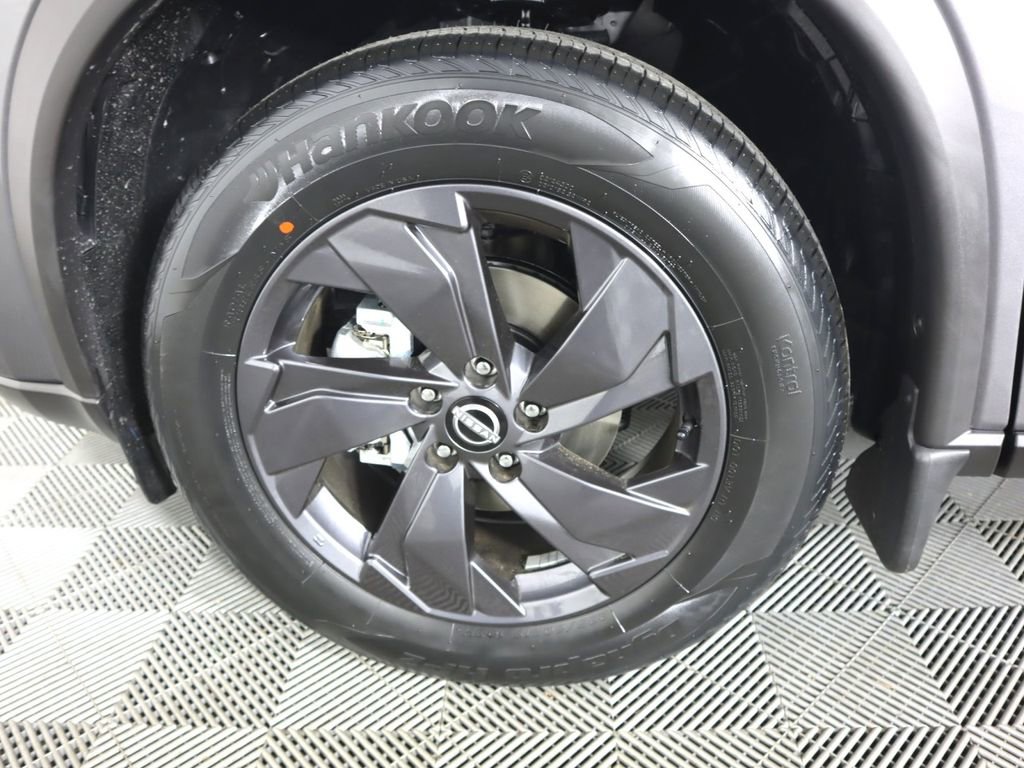 New 2026 Nissan Rogue SV AWD/4WD image 10