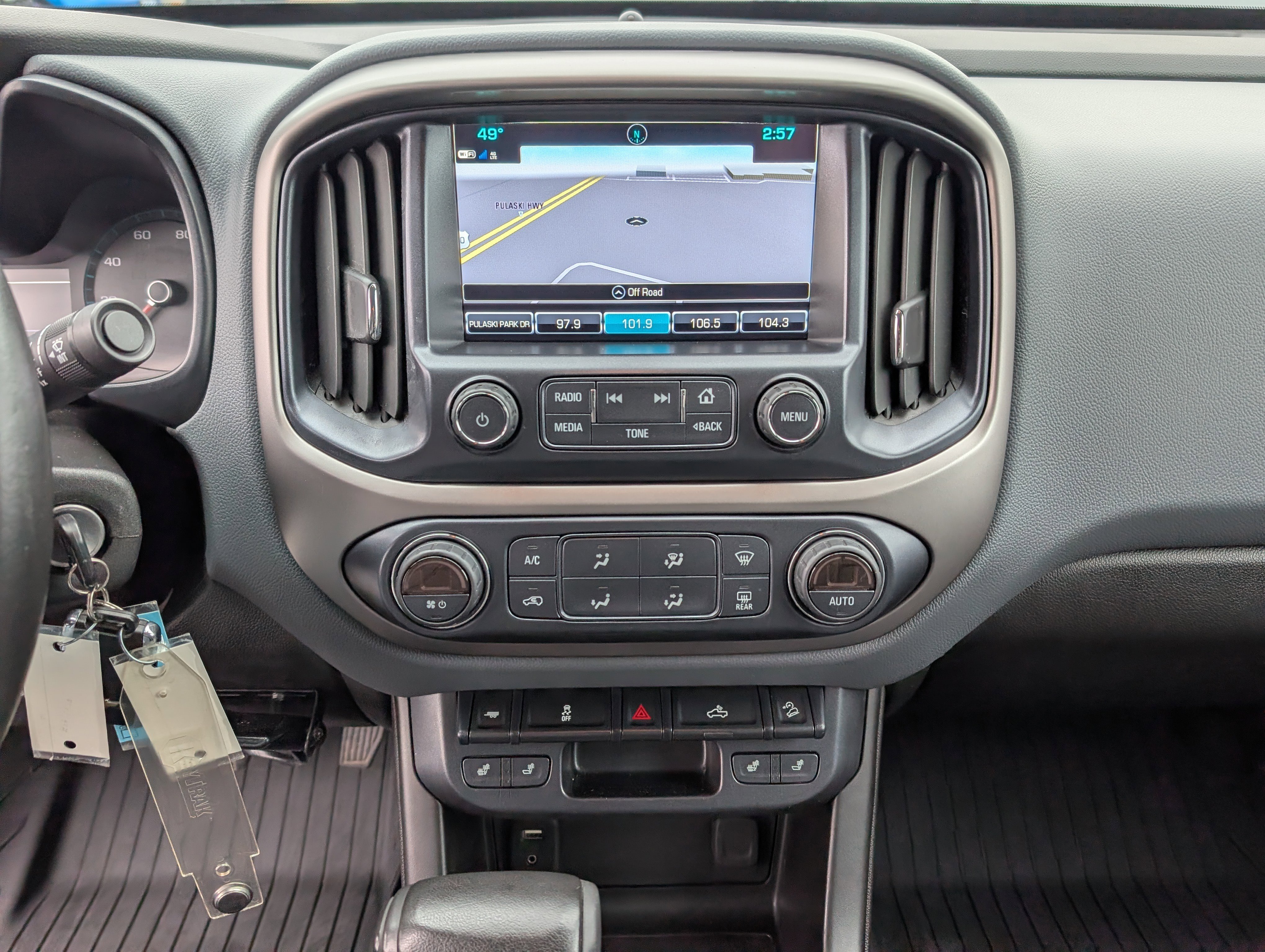 Used 2018 Chevrolet Colorado Z71 w/ Z71 Midnight Edition image 18