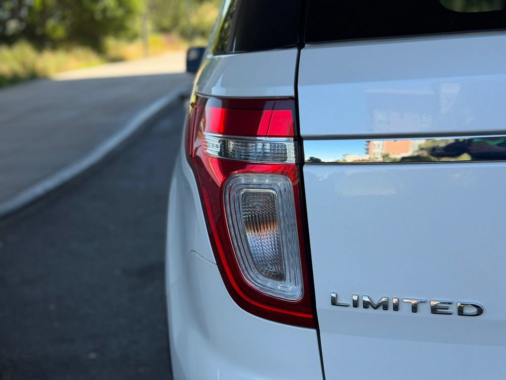 Used 2012 Ford Explorer Limited AWD/4WD image 16