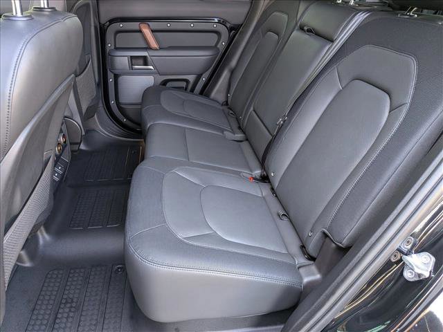 Certified 2023 Land Rover Defender 110 X-Dynamic SE image 20