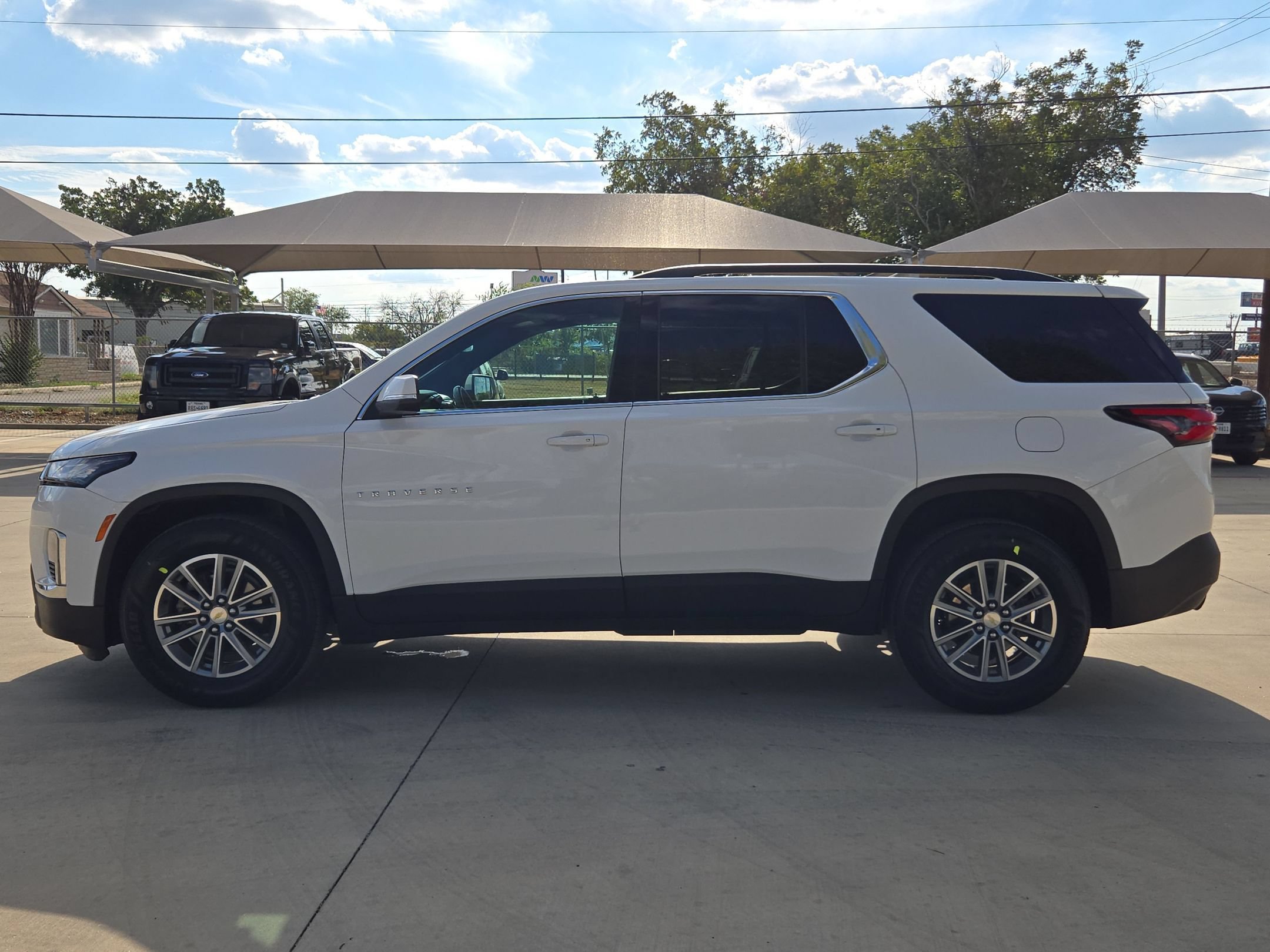 Certified 2023 Chevrolet Traverse LT FWD image 6