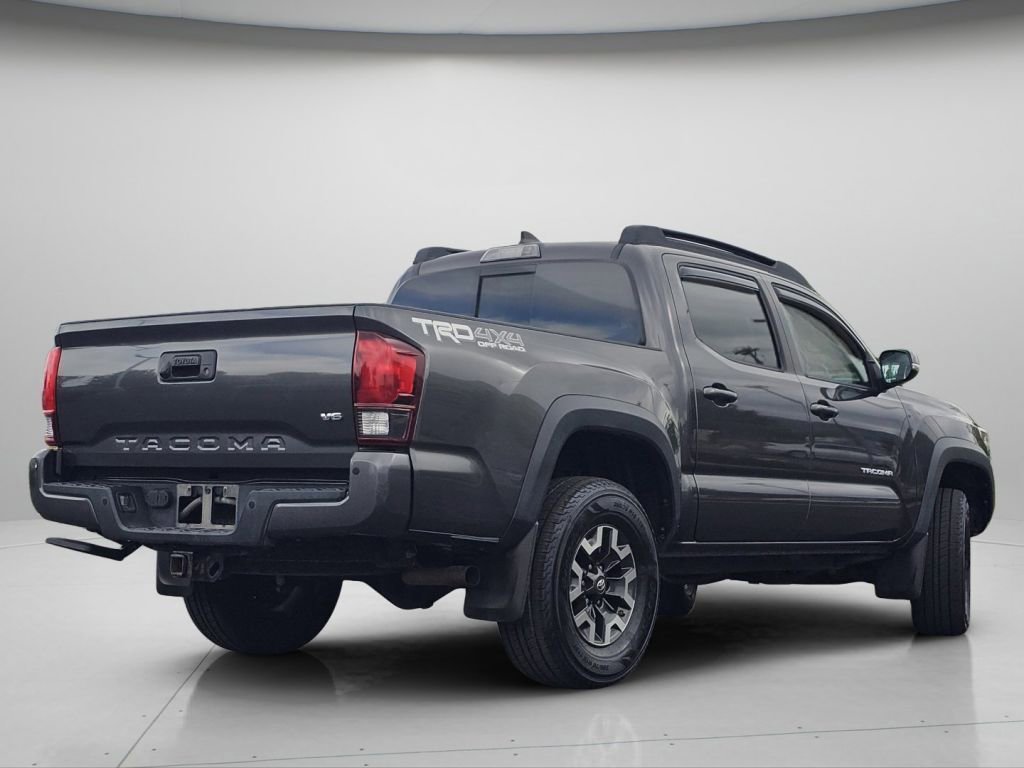 Used 2018 Toyota Tacoma TRD Off-Road AWD/4WD image 25