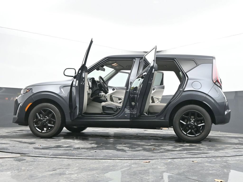 Used 2025 Kia Soul LX w/ LX Technology Package image 89