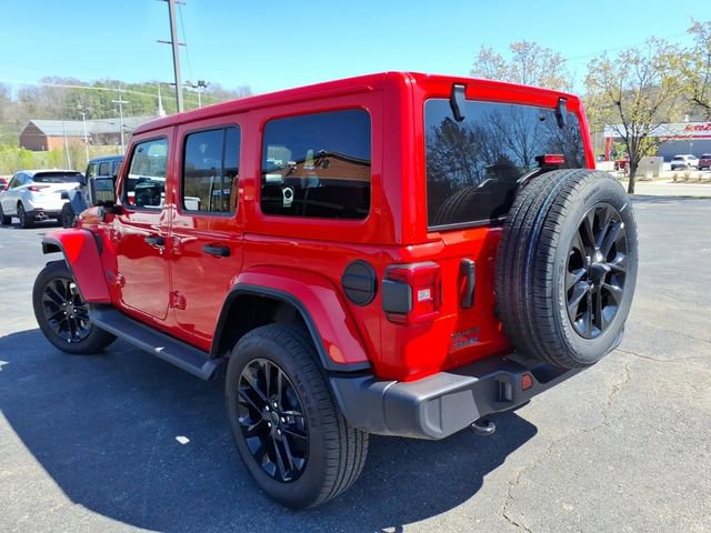 Used 2025 Jeep Wrangler Sahara 4xe image 16