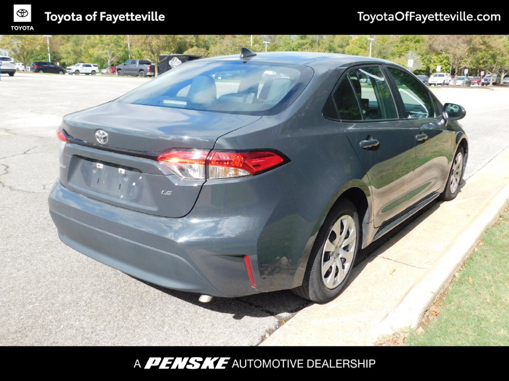 Used 2025 Toyota Corolla LE FWD image 4