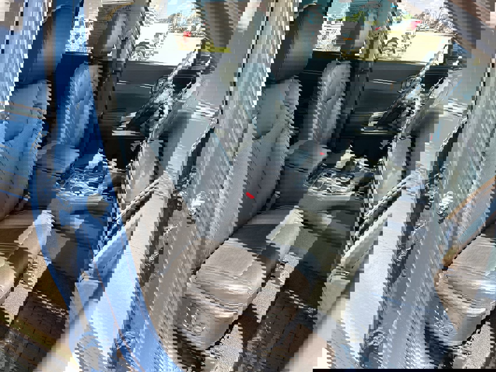 Used 2025 Kia Sorento EX w/ Panoramic Sunroof Package image 26