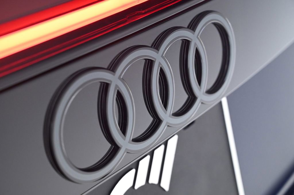 New 2026 Audi SQ8 Premium Plus image 24