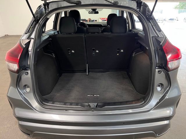 Used 2023 Nissan Kicks SV image 16