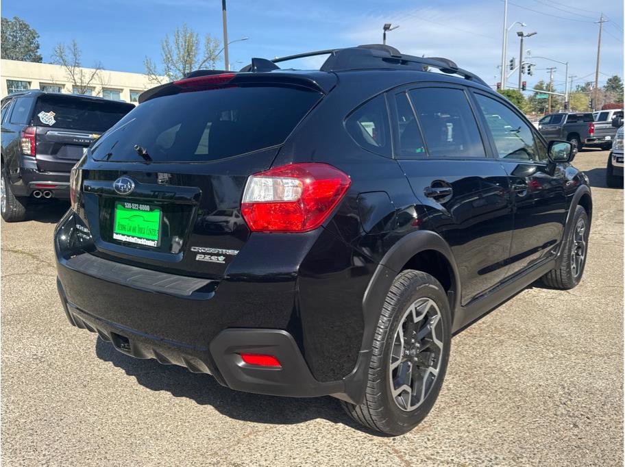 Used 2017 Subaru Crosstrek 2.0i Limited image 8