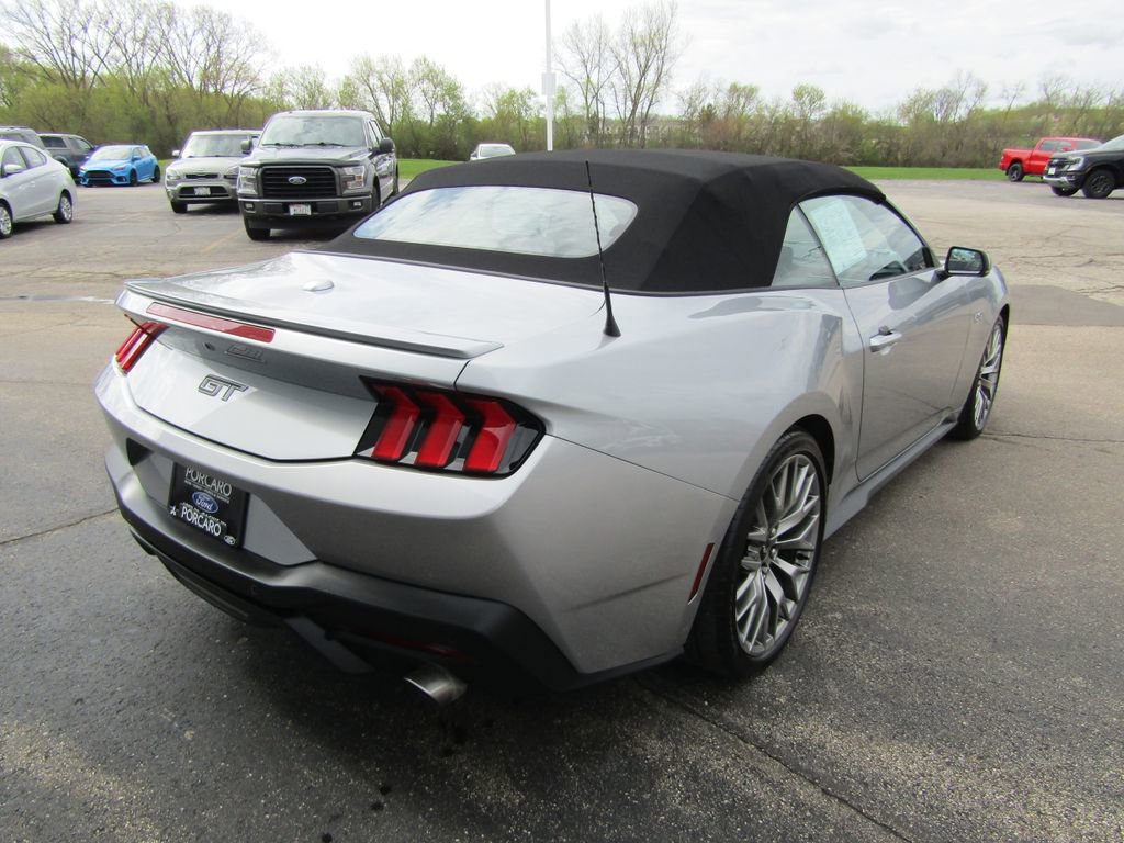Used 2025 Ford Mustang GT Premium RWD image 7