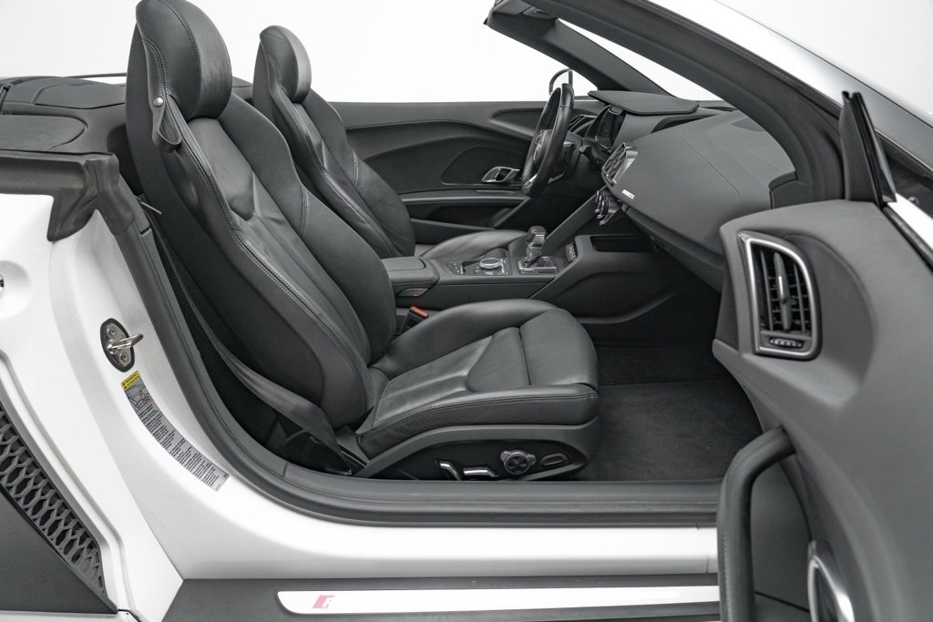 Used 2022 Audi R8 V10 image 40