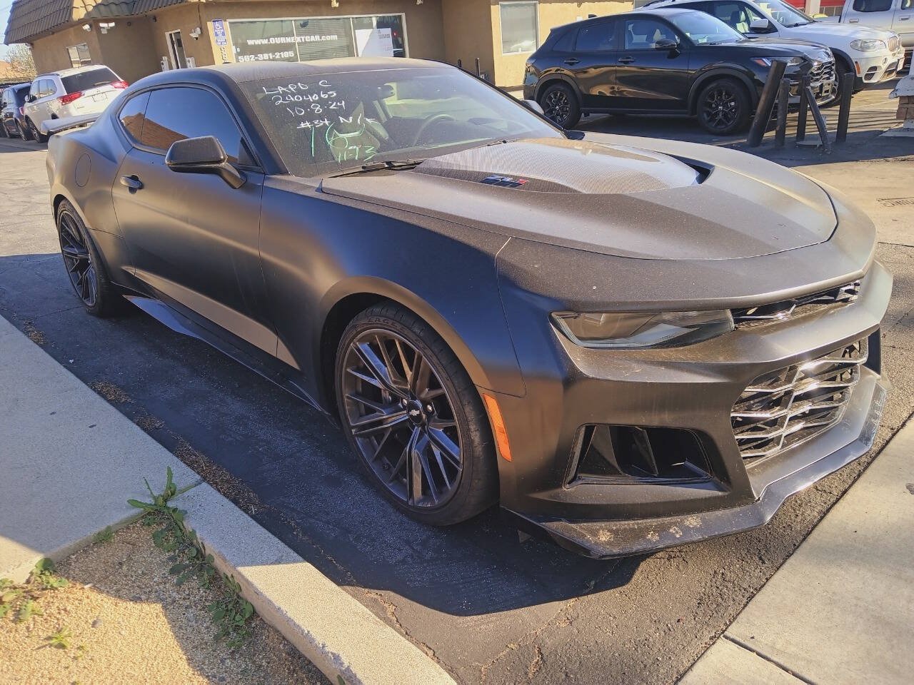 Used 2017 Chevrolet Camaro ZL1 RWD image 2