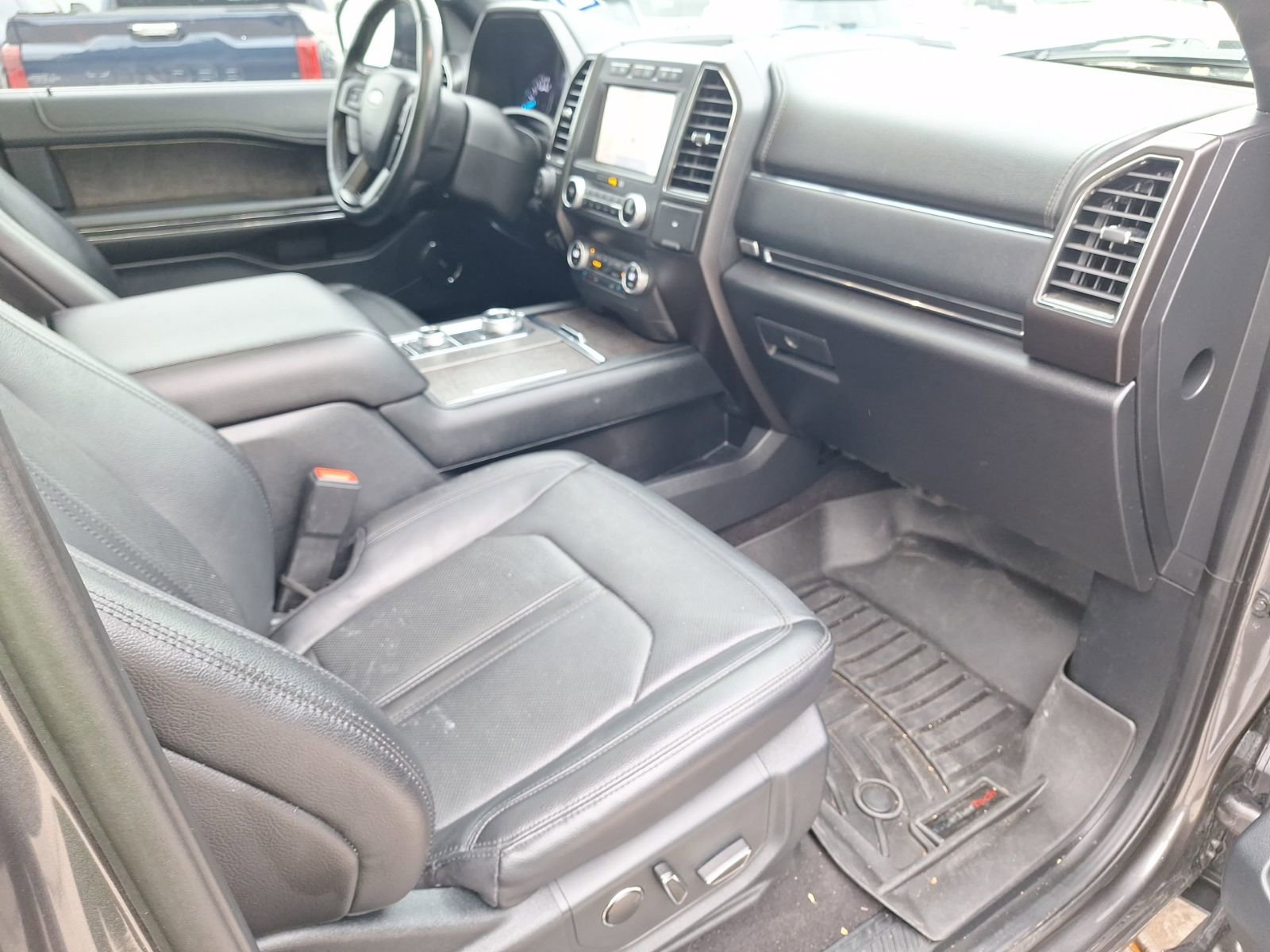 Used 2020 Ford Expedition Limited w/ Texas Edition Package AWD/4WD image 29