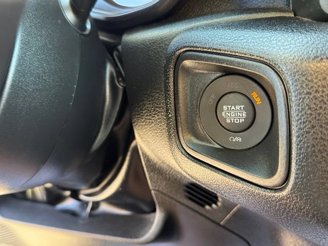Used 2024 Jeep Gladiator Sport AWD/4WD image 13