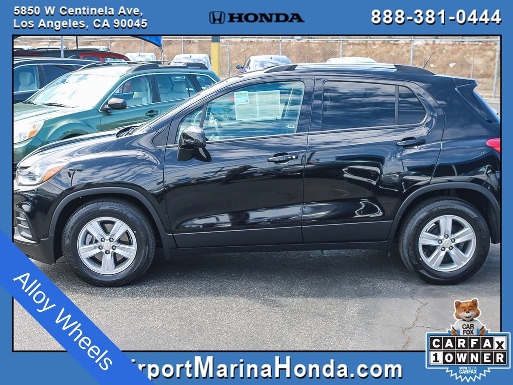Used 2022 Chevrolet Trax LT w/ LT Convenience Package FWD video 3