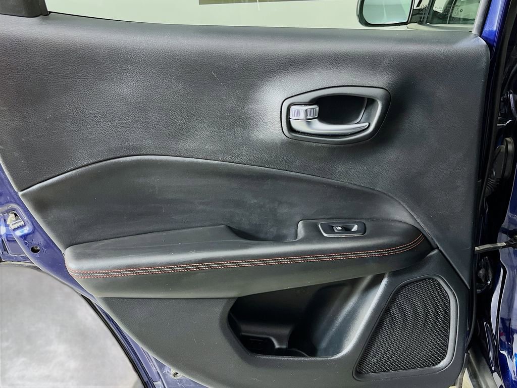 Used 2019 Jeep Compass Trailhawk image 29